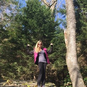 Hi! 👋 Welcome to my closet 🌸